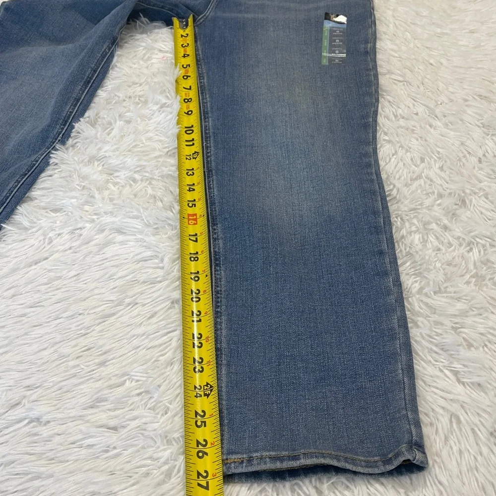 Lee SLIM FIT MID RISE Women's Classic Blue Straight Leg Jeans SIZE 8 PETITE NWT